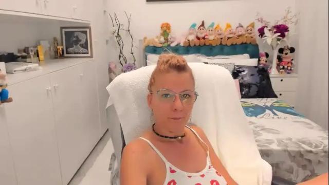 Image 12 of prettyblackeyes Stream on Chaturbate on 3 months ago