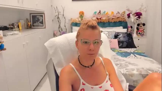 Image 7 of prettyblackeyes Stream on Chaturbate on 3 months ago