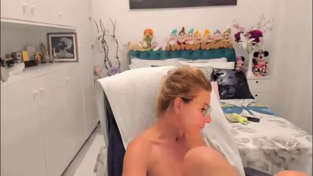 Image 6 of prettyblackeyes Stream on Chaturbate on 2 months ago