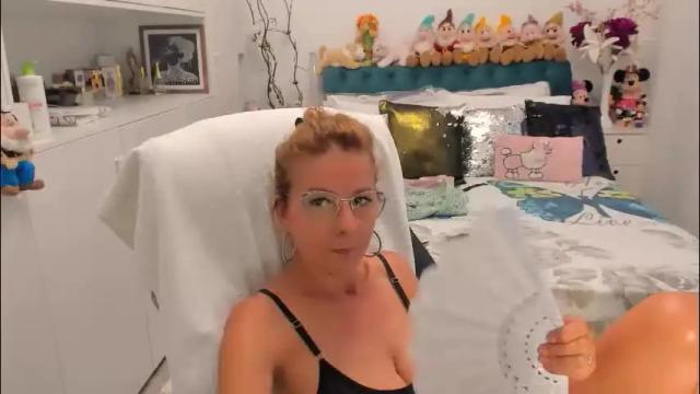 Image 10 of prettyblackeyes Stream on Chaturbate on 2 months ago