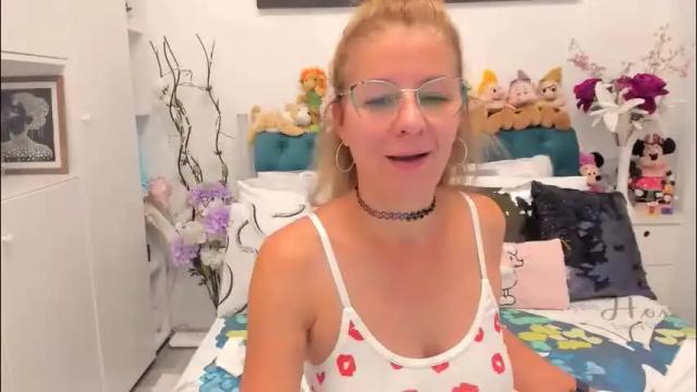 Image 11 of prettyblackeyes Stream on Chaturbate on 2 months ago