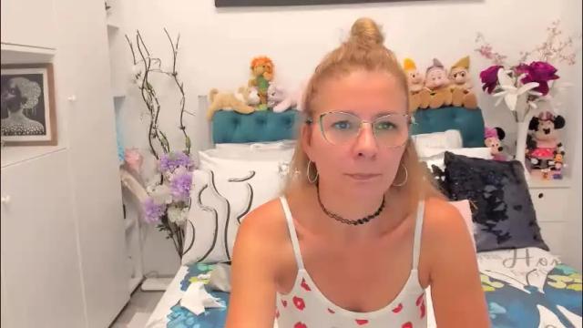 Image 8 of prettyblackeyes Stream on Chaturbate on 2 months ago