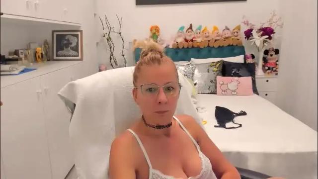 Thumbnail 1, prettyblackeyes's Stream at Chaturbate, 2 months ago