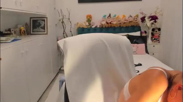 Image 2 of prettyblackeyes Stream on Chaturbate on 2 months ago