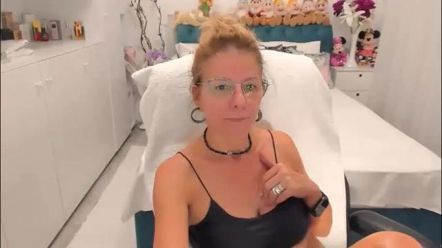 Thumbnail 2, prettyblackeyes's Stream at Chaturbate, 1 month ago