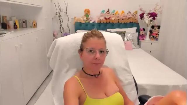 Image 10 of prettyblackeyes Stream on Chaturbate on 1 month ago