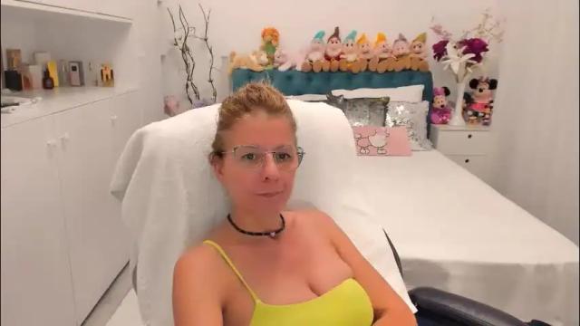 Thumbnail 3, prettyblackeyes's Stream at Chaturbate, 1 month ago
