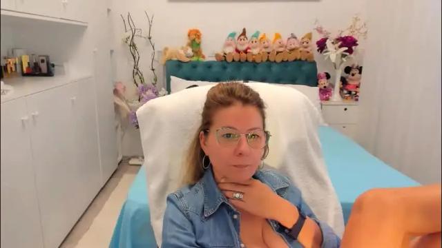 Image 10 of prettyblackeyes Stream on Chaturbate on 29 days ago