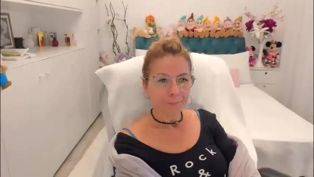 Image 11 of prettyblackeyes Stream on Chaturbate on 23 days ago