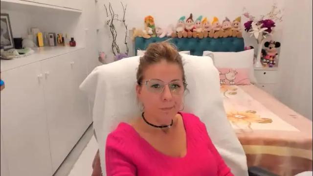Image 4 of prettyblackeyes Stream on Chaturbate on 20 days ago