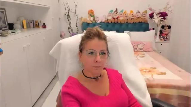 Image 7 of prettyblackeyes Stream on Chaturbate on 20 days ago