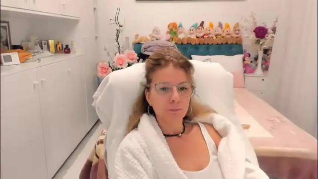 Image 10 of prettyblackeyes Stream on Chaturbate on 1 day ago