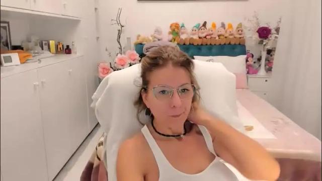 Image 12 of prettyblackeyes Stream on Chaturbate on 1 day ago