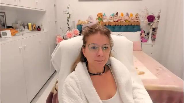 Image 2 of prettyblackeyes Stream on Chaturbate on 1 day ago
