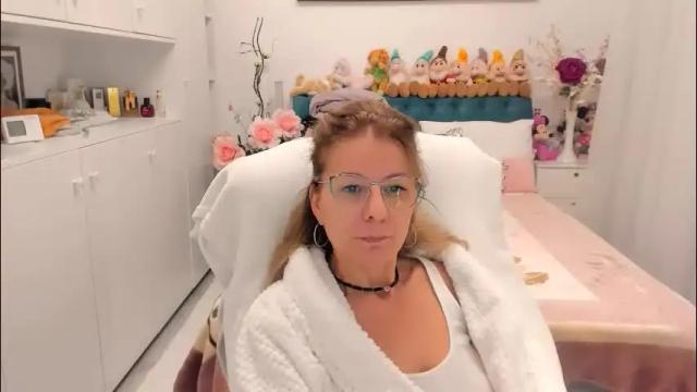 Thumbnail 2, prettyblackeyes's Stream at Chaturbate, 20 hours ago