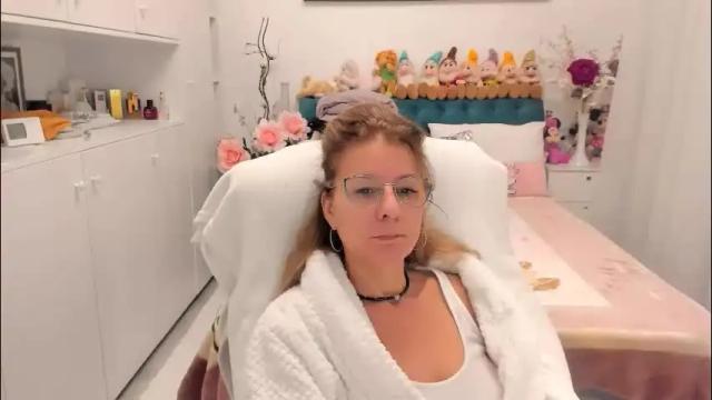 Image 7 of prettyblackeyes Stream on Chaturbate on 1 day ago