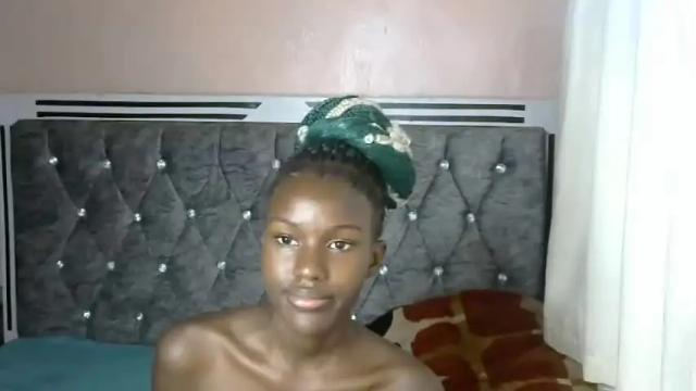 Image 7 of prettycharm_ Stream on Chaturbate on 17 months ago
