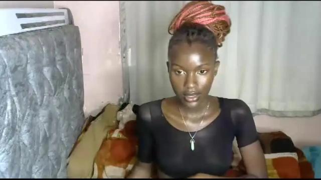 Image 7 of prettycharm_ Stream on Chaturbate on 18 months ago