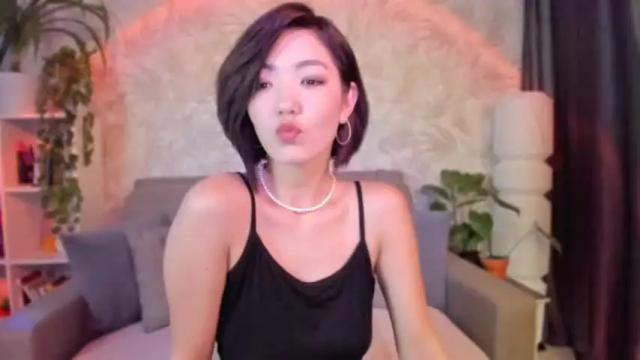 Image 2 of prettydi Stream on Chaturbate on 14 months ago
