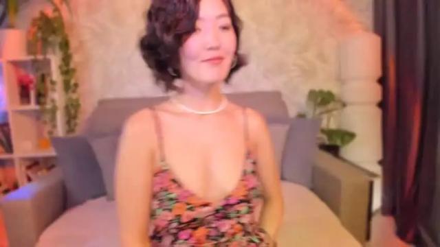 Image 8 of prettydi Stream on Chaturbate on 14 months ago