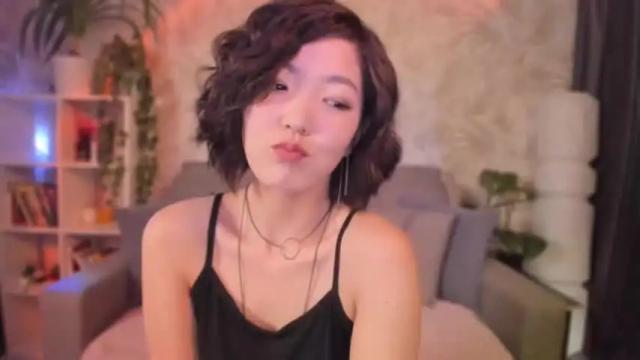 Image 2 of prettydi Stream on Chaturbate on 14 months ago