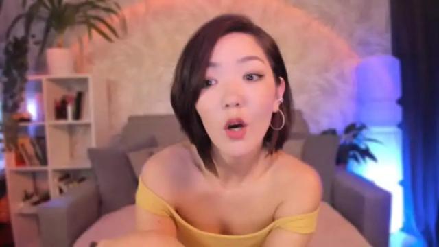 Image 8 of prettydi Stream on Chaturbate on 14 months ago