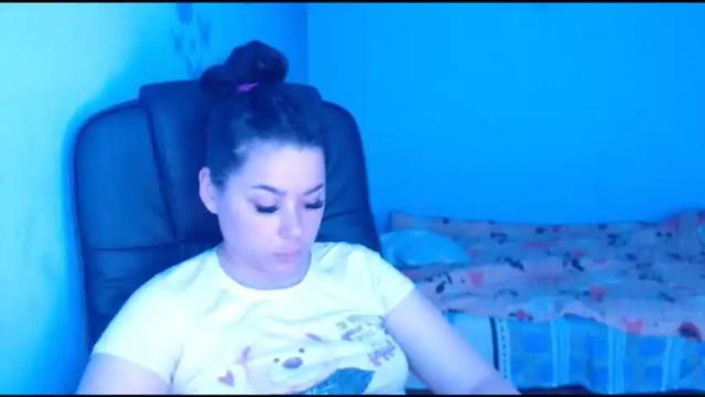 Image 8 of prettyjulliette Stream on Chaturbate on 12 months ago