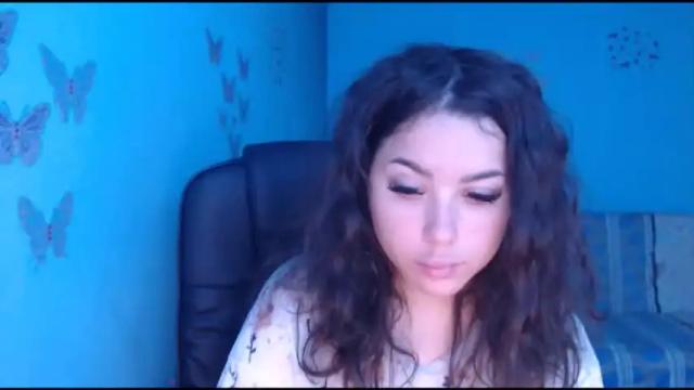 Image 4 of prettyjulliette Stream on Chaturbate on 12 months ago