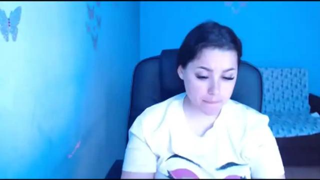 Image 3 of prettyjulliette Stream on Chaturbate on 12 months ago