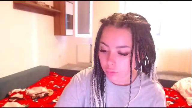 Image 12 of prettyjulliette Stream on Chaturbate on 1 month ago