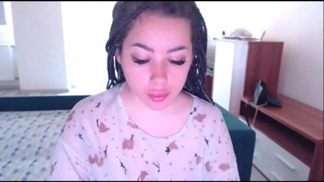 Image 12 of prettyjulliette Stream on Chaturbate on 23 days ago