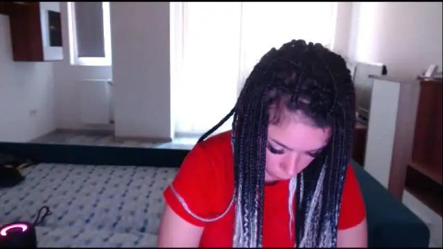 Image 2 of prettyjulliette Stream on Chaturbate on 16 days ago