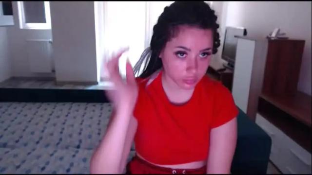 Image 7 of prettyjulliette Stream on Chaturbate on 16 days ago