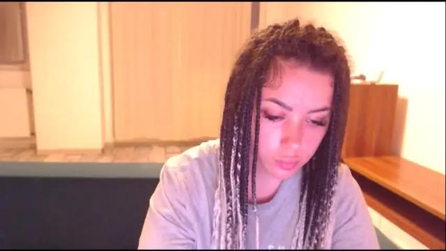 Image 10 of prettyjulliette Stream on Chaturbate on 9 days ago