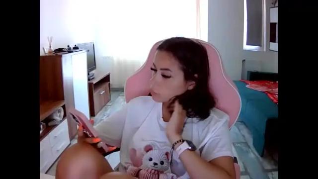 Image 8 of prettyjulliette Stream on Chaturbate on 18 days ago