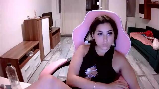 Image 12 of prettyjulliette Stream on Chaturbate on 1 month ago