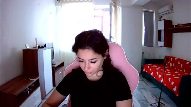 Image 4 of prettyjulliette Stream on Chaturbate on 1 month ago