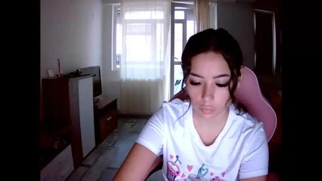 Image 12 of prettyjulliette Stream on Chaturbate on 1 month ago