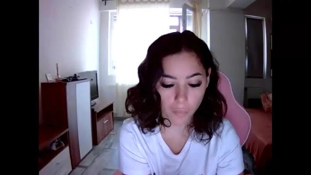 Image 6 of prettyjulliette Stream on Chaturbate on 1 month ago