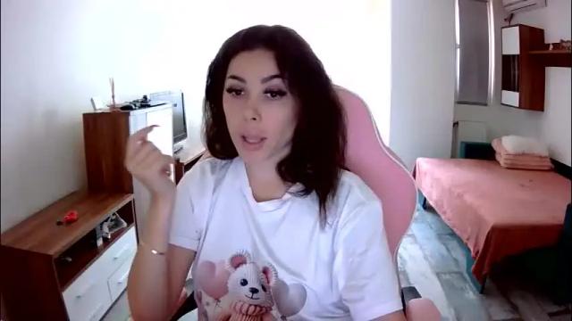 Image 10 of prettyjulliette Stream on Chaturbate on 1 month ago