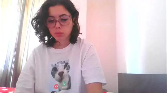 Image 12 of prettyjulliette Stream on Chaturbate on 11 days ago