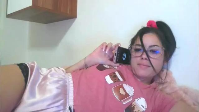 Image 4 of prettyjulliette Stream on Chaturbate on 7 days ago