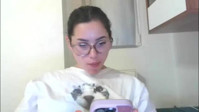 Image 7 of prettyjulliette Stream on Chaturbate on 4 days ago