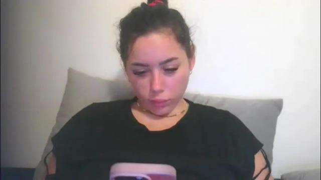 Image 2 of prettyjulliette Stream on Chaturbate on 1 month ago