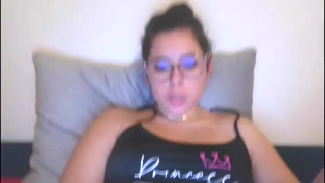 Image 7 of prettyjulliette Stream on Chaturbate on 24 days ago