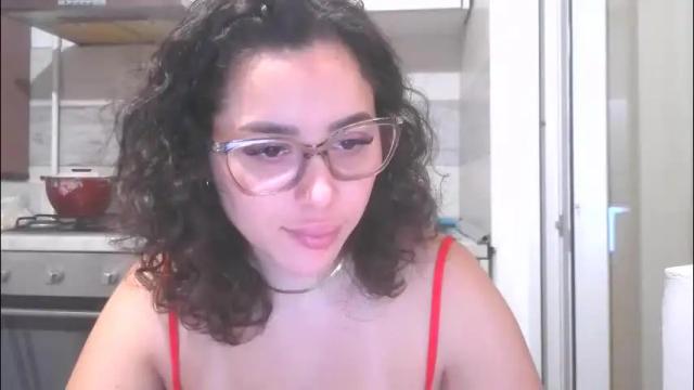 Image 7 of prettyjulliette Stream on Chaturbate on 12 days ago