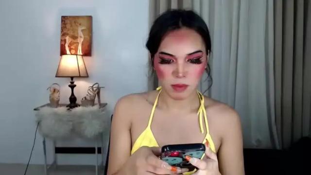 Image 3 of prettylittlesuckerr Stream on Chaturbate on 15 months ago