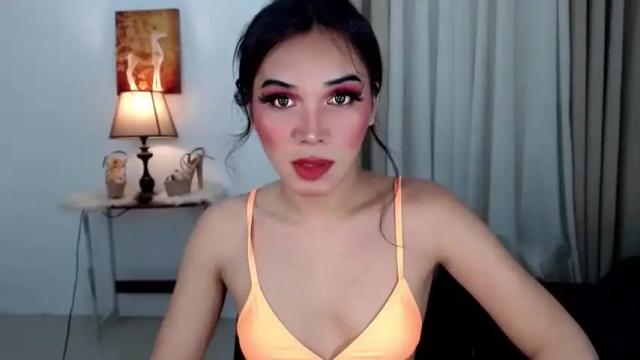 Image 2 of prettylittlesuckerr Stream on Chaturbate on 14 months ago