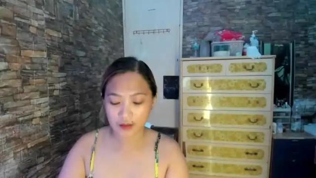 Image 2 of prettynaughty0927 Stream on Chaturbate on 19 months ago