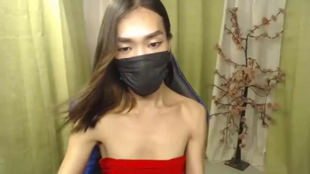 Image 4 of prettypetit143 Stream on Chaturbate on 13 months ago